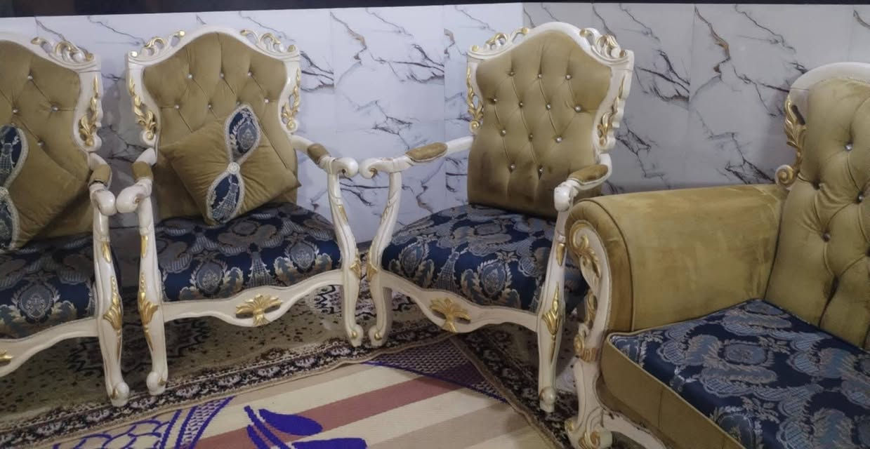 تخم  10 مقاعد زان تركي درجه اوله نضيف جدن اي ضرر مابي اسعر 350 لعنوان كربلاء بدايت امن اداخلي يوجد توصيل ***********
