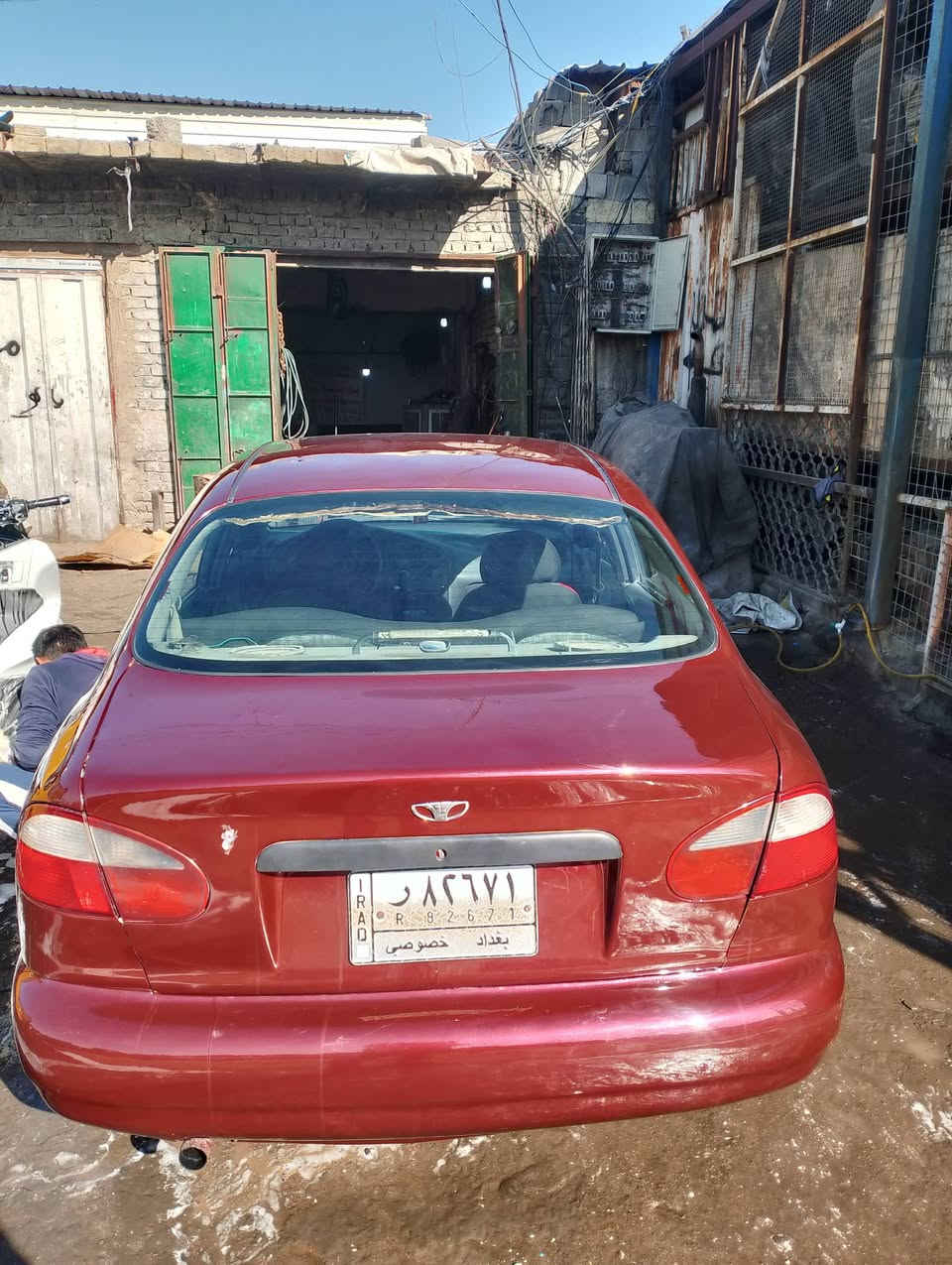 دايو لانوس1997 رقم بغداد مشروع وطني  محرك مفتوح كير عادي محرك 1600 محرك وكير كلش نضيفات صدرها نضيف تخم تاير جديد كهربائيات يشتغلن ما عدى طوافه مسجل  سياره كلش حلو احلى من الصور مكاني بغداد الشعب *********** كرار سعر 38 $$$ وبيها مجال بسيط
