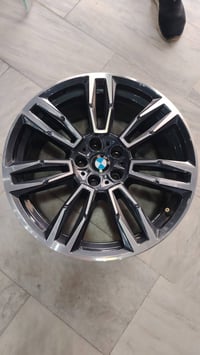 تخم ويل كب حجم ١٩  المانيات اصليه كلش انظاف  يرهم كل موديل BMW من 2018...