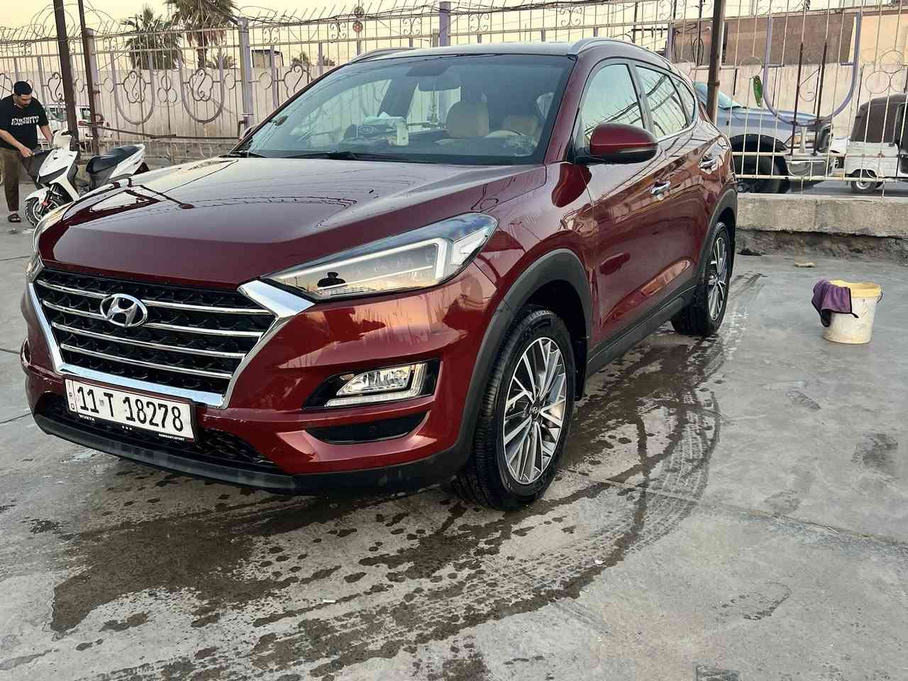 توسان 2020 خليجي
ماشيه 38000km رقم بغداد 
اللون مميز بالتوسان ( ماروني دم الغزال )
السيارة فول عدا الفتحه  
لايت 5 عدسات 
سايد بريك بل رجل 
بصمه تشغيل 
بصمه بالابواب الاماميه..
نظام ترحيب بالسياره عن قرب..
ويل كب الكبير 
محرك 2000

تبريد قطعتين...
شاشة
ثلاث انظمه قياده
يدات نيكل 
كشنات كهرباء
لدات بل مري ترحيب
 لدات أماميه لايت عدسات
بك لايت لد 
داش كام 
مري شفط
اشاير بالمري
حساس خلفي 
باب السائق تعديل على البارد وبعض الشخوط فقط 

رقم الهاتف***********
العنوان الكاظمية سنوية باسمي تاريخ النفاذ 2030 هزة قبل ٧ أشهر
