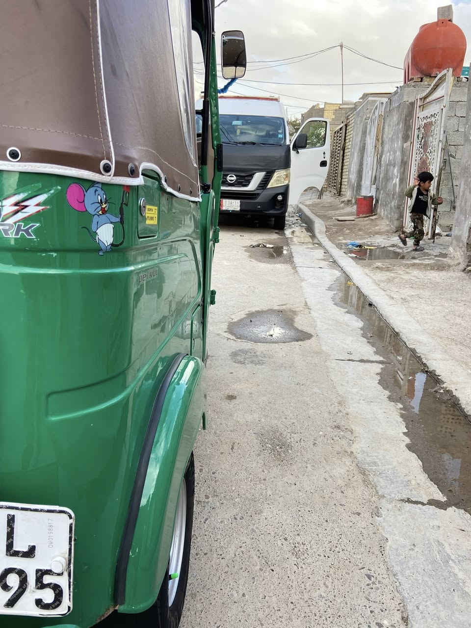 سلام عليكم تكتك للبيع 21 شهر 12 رقم وسنويه تحويل بيهه صبغ بلغد ويم البك لايت مكينه بوشه وبستم التكتك مناقصهه شي ابد من كلشي جاهزه مكاني سبع قصور ***********
