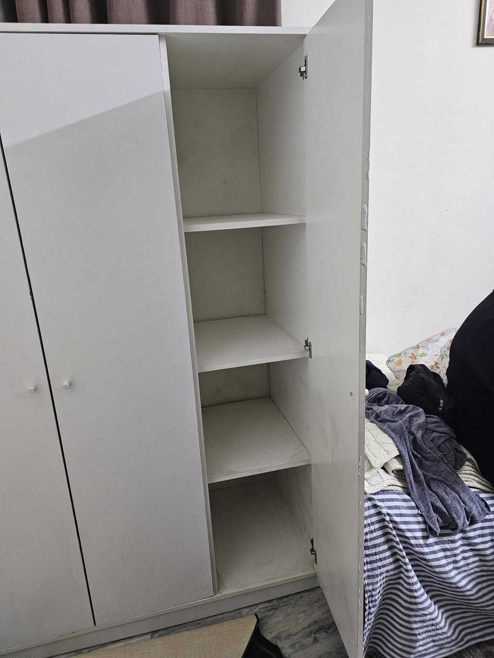 السلام عليكم كنتور ٣ ابواب ماركة ايكيا
نظيف جدا مابي لا كسر ولامشخط ١٢٠ الف المكان الشعب قرب سوق ٤٠٠٠


**إذا كنت صاحب هذا الإعلان وتريد حذفه لأي سبب، رجاءا أرسل رسالة إلى الدعم الفني**