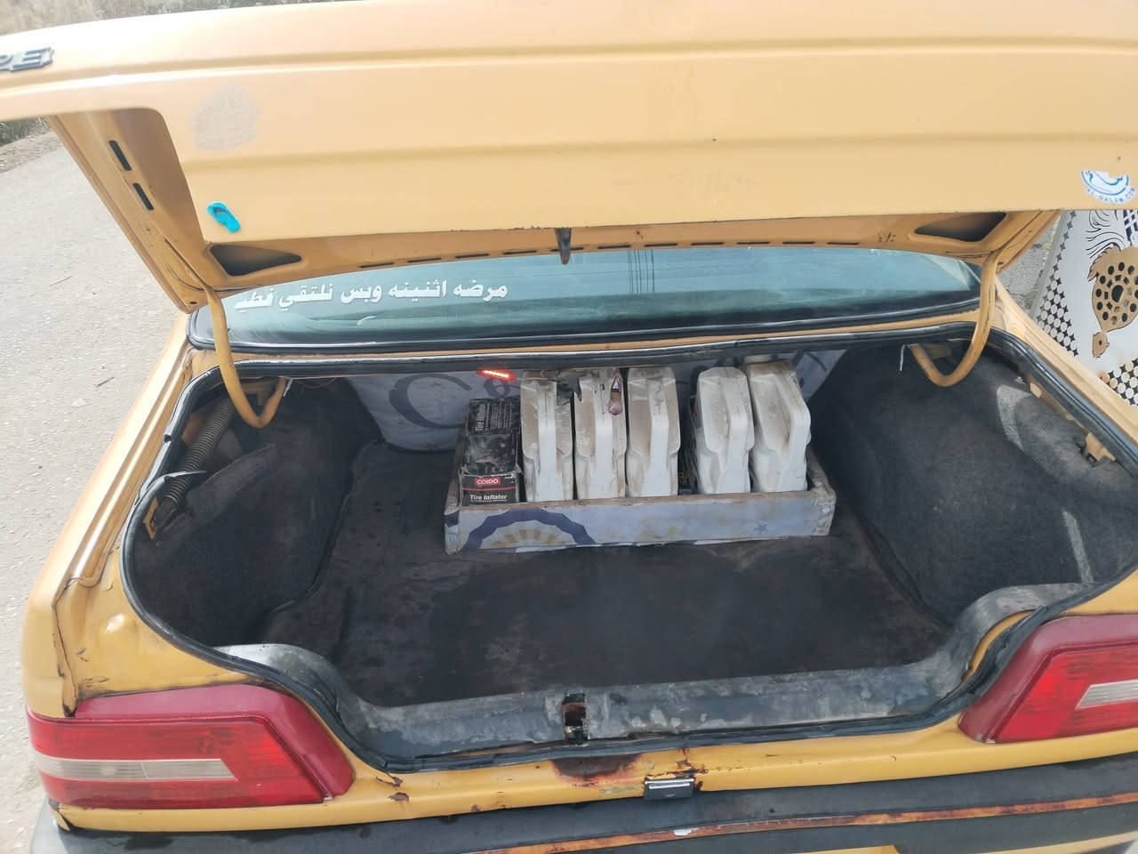 مراوس بسايبه
بيجو موديل 2012
سياره حلوه وكاعده بيهه مكينه تنقص 
مكاني بغداد بسمايه 
السعر 25 بيهه مجال 
***********
