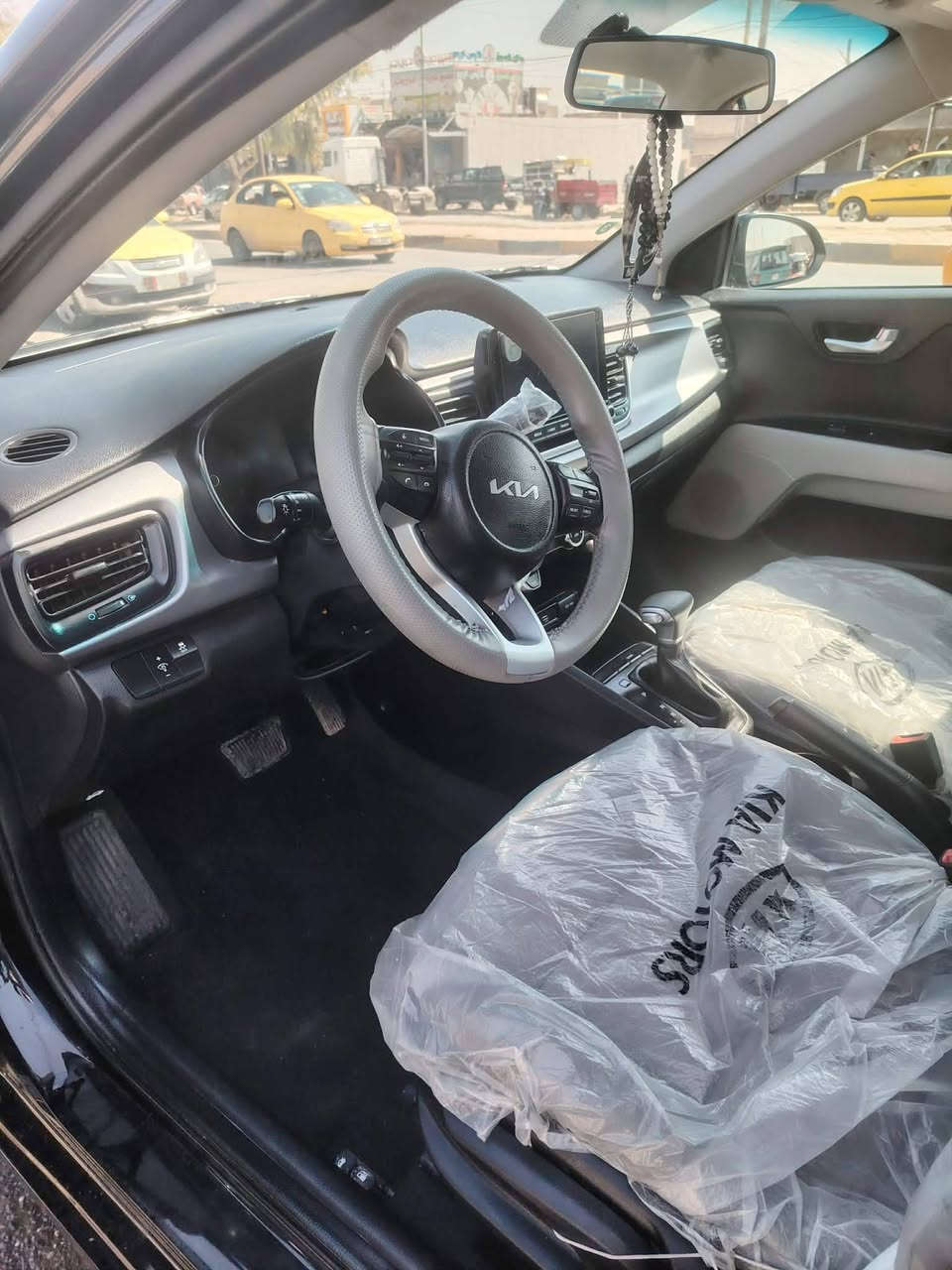 كيا ريو 2023 ماشيه أقل 10الاف ضررها بوند امبدل أصلي بدون دواخل السعر 125 وبيها مجال رقم *********** مكلف بالنشر
