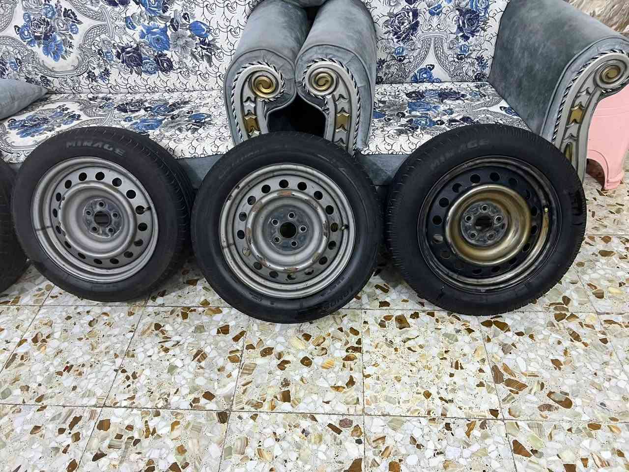 سلام عليكم ويل 16 هوه وتايراته
زوج تايرات 205/55/16وزوج 205/60/16 سعر ب 200 وبيهن مجال هاذ رقمي ***********
