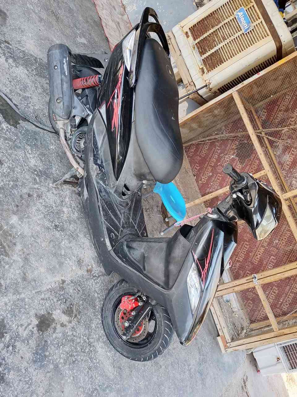 .
للبيع ثعلب رمبة كاملة من كلشي كفرات بلادي دبلات شغالة كهربائيات كلها شغالة كيجات شغالة مكينة ناعمة بلادية برغي ما مفتوح بيهة كابريتر بلادي شلعة و معدل السعر 700 بيها مجال كلش كلش بسيط مكاني بغداد الشعلة الرقم ‏‪***********‬‏ الشراي يتصل

