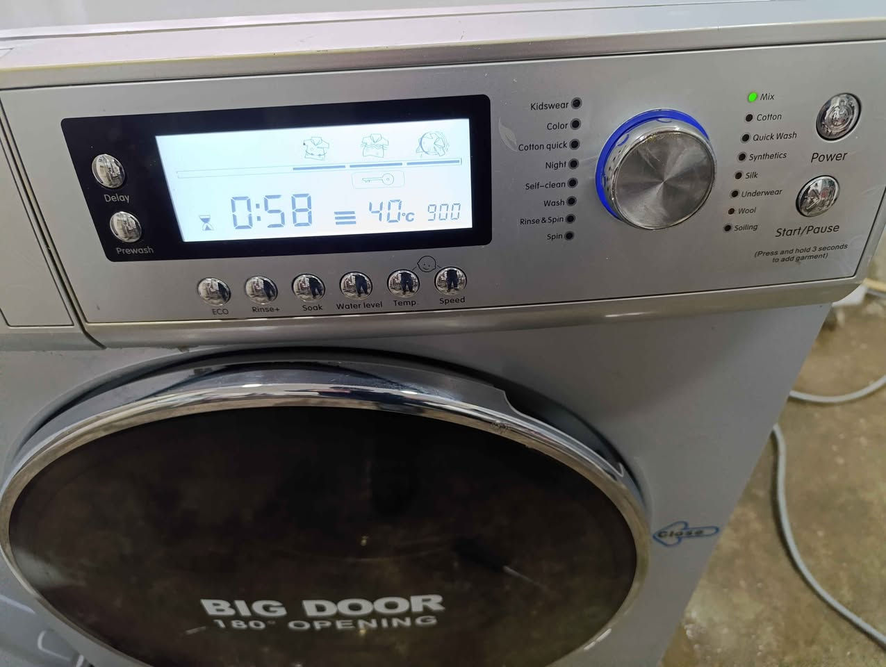 جلشۆری بووشی ۹ کیلۆ ، پاک و بێ عەیب و بێ کێشەیە ماتۆڕی انڤێرترە ، حەوزی گەورەیە و بێ دەنگە لە  ووشک کردنەوە ،نرخی 120هەزارەو لە سلێمانیم ***********4 السليمانية, العراق
