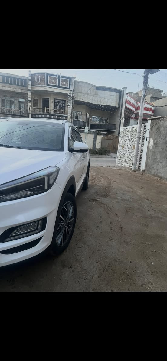 سلام عليكم توسان  موديل 2019 ‏شركة الكاصد خلجي كفلاه بدون صبغ محرك 2000 دوش سياره فول ماعده فتحه خمس عدسات كشنات كهرباء كير محرك كفلاه ماشيه 80 الف  رقم 11 بغداد بسمنه سياره سعر 186 بي مجال      بصيط مكان بغداد جكوك رقم تلفون ***********
