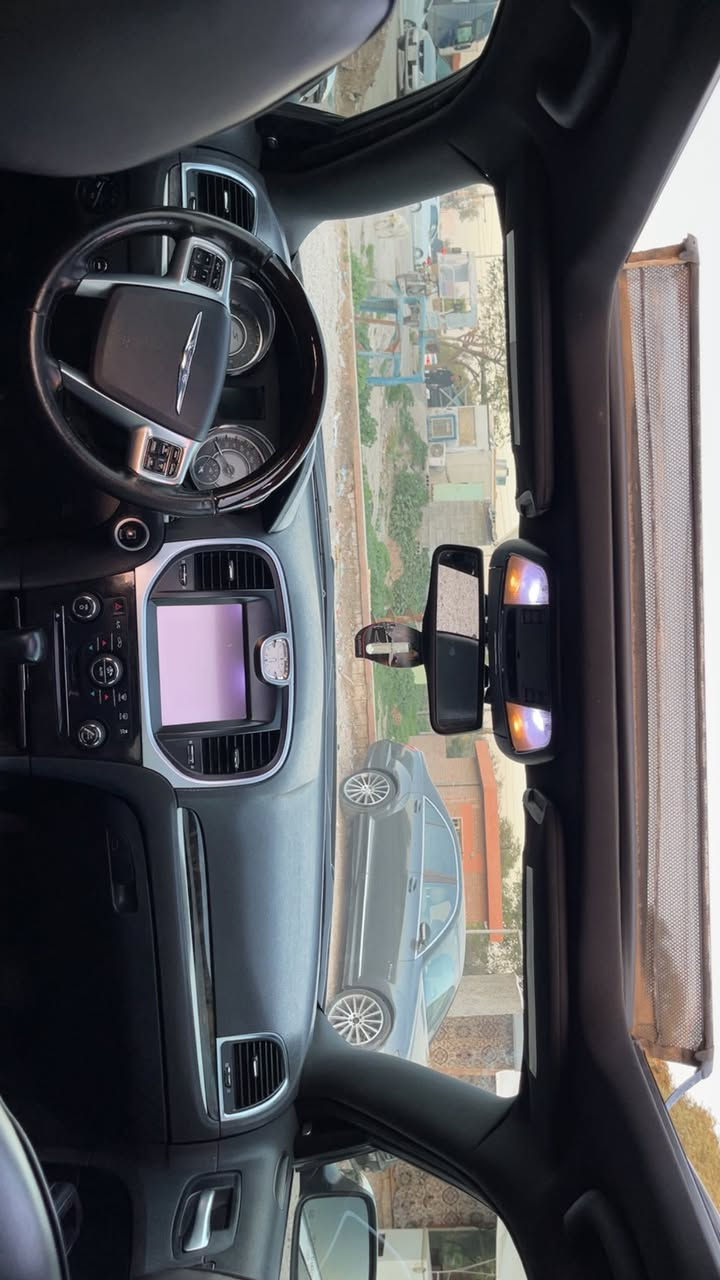 ئوباما موديل ٢٠١٢ ي قه بات مواسفات به شه رتي گيرومه كينه جركه ي تيدا نيه   شه ش بستو ن براوه ي بجم واتا براوه ي به ردم سياره كه موس نيه  شوين كه لار سعري ٧٣گه لاو مه عمله ***********
