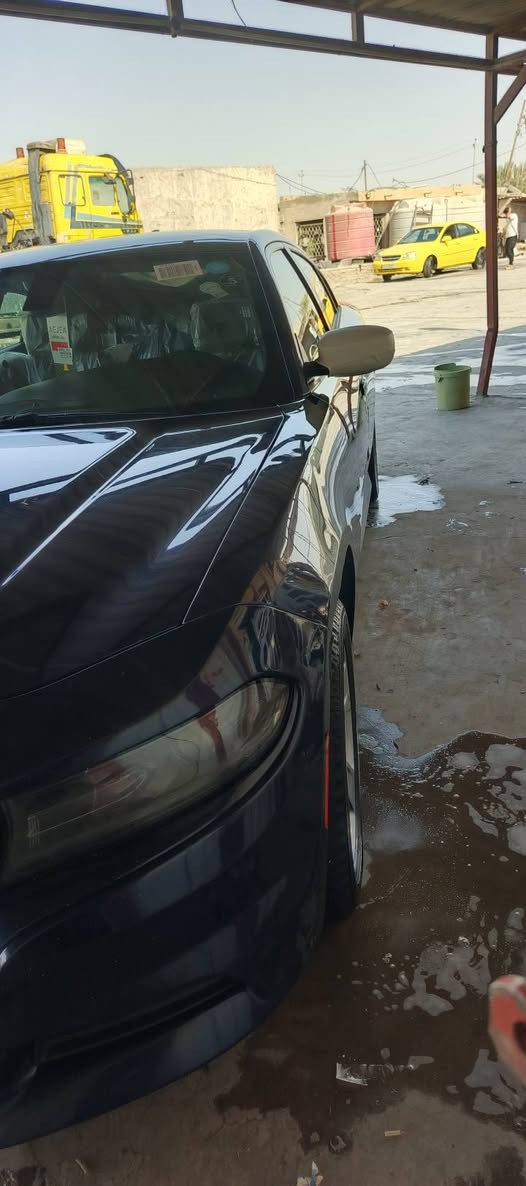 السلام عليكم جارجر 2015 SXT رقم كربلاء حادثها موضح بالمنشور بدون ايرباك جاملغ وباب نفسهن مصلحات  ومصبوغات مراوس بدورنكو  اوبيع السعر 165 وبيها مجال قليل للاتصال *********** مكان السيارة السماوه
