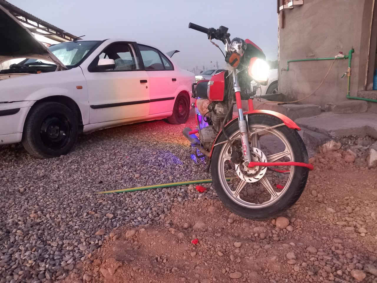 سلام عليكم دراجه البيع  فول ومكفول محركه خير من الله  كهرباءيات كامله شغاله نكرت سلف. سعر 330 وبيها مجال البكان شهربان الوجهيه  مكلف بل نشر رقم صاحبها ***********اوراق كامله
