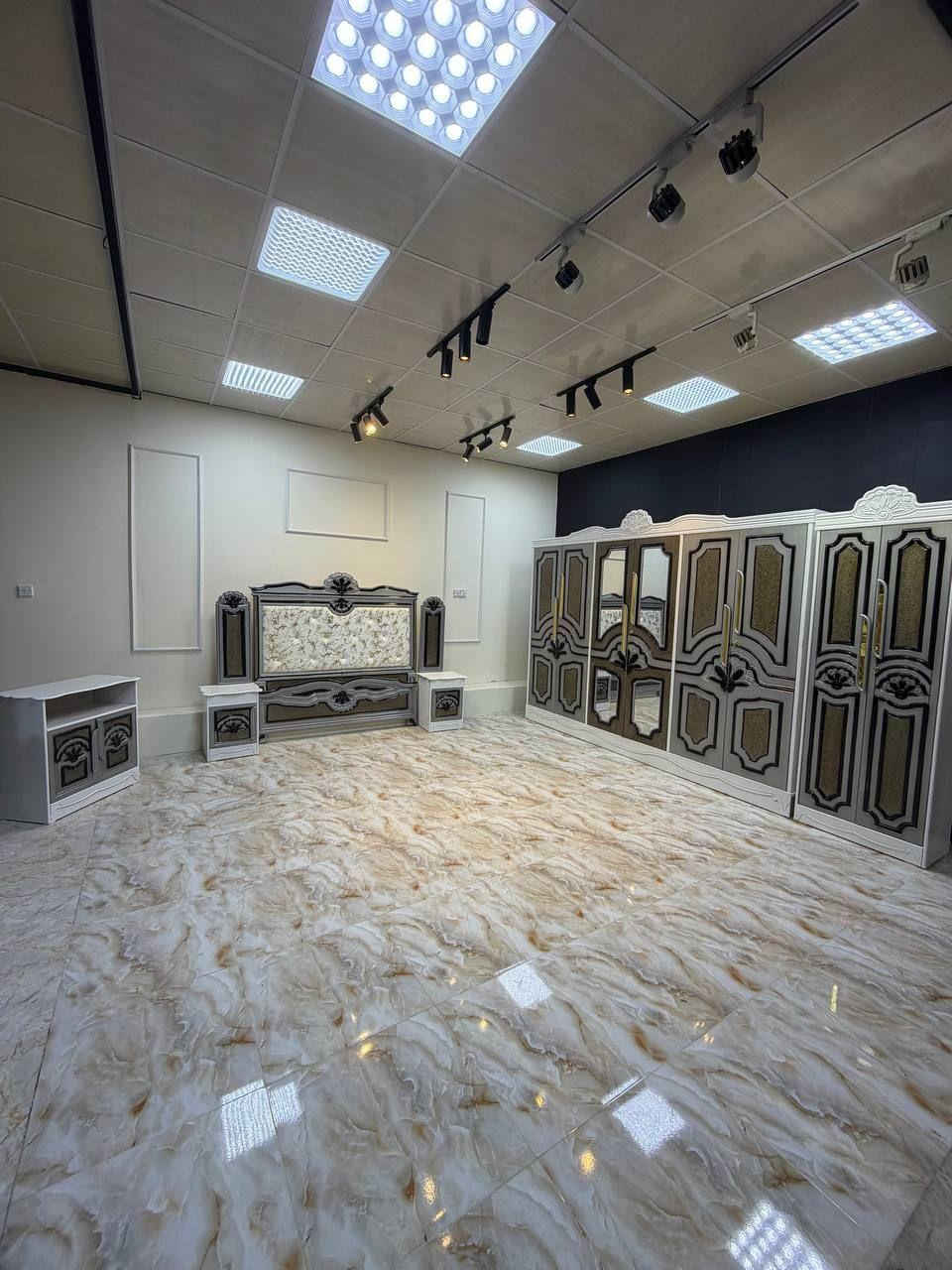 السعر // مليون فقط 😍

🔅تفاصيل الغرفة المرمري  ....

 خارج ٤ملم ام دي اف 🔺
وداخل معاكس ٣ملم 
صبغ حراري  درجة اولى 

عدد القطع  ٧ قطع 😍
🔺1 //جرباية  قياس  ١٦٠ × ٢٠٠ 
🔺//ميز جانبي ايسر قياس ٥٠
🔺2// وميز  جانبي  قياس ٥٠
🔺3// زاوية ارتفاع مترين عرض ٨٠
🔺4// وميز بلازمه  
🔺5//وميز مراية ارتفاع مترين عرض ١٢٠
🔺6// وكنتور ٦ باب  ارتفاع مترين و١٥ طول ٣ متر و١٥

القطعه الثامنة حسب الطلب شازلون
سعرها ٥٠ الف ❤️

(توصيل مجاني مركز بغداد )
التوصيل يشمل الشد مجاني 🔥
(اطراف ٥٠)
باقي المحافضات حسب البعد
شازلون سعرها ٥٠ الف
شازلون مخزن ٧٥ الف بغداد, العراق


**إذا كنت صاحب هذا الإعلان وتريد حذفه لأي سبب، رجاءا أرسل رسالة إلى الدعم الفني**