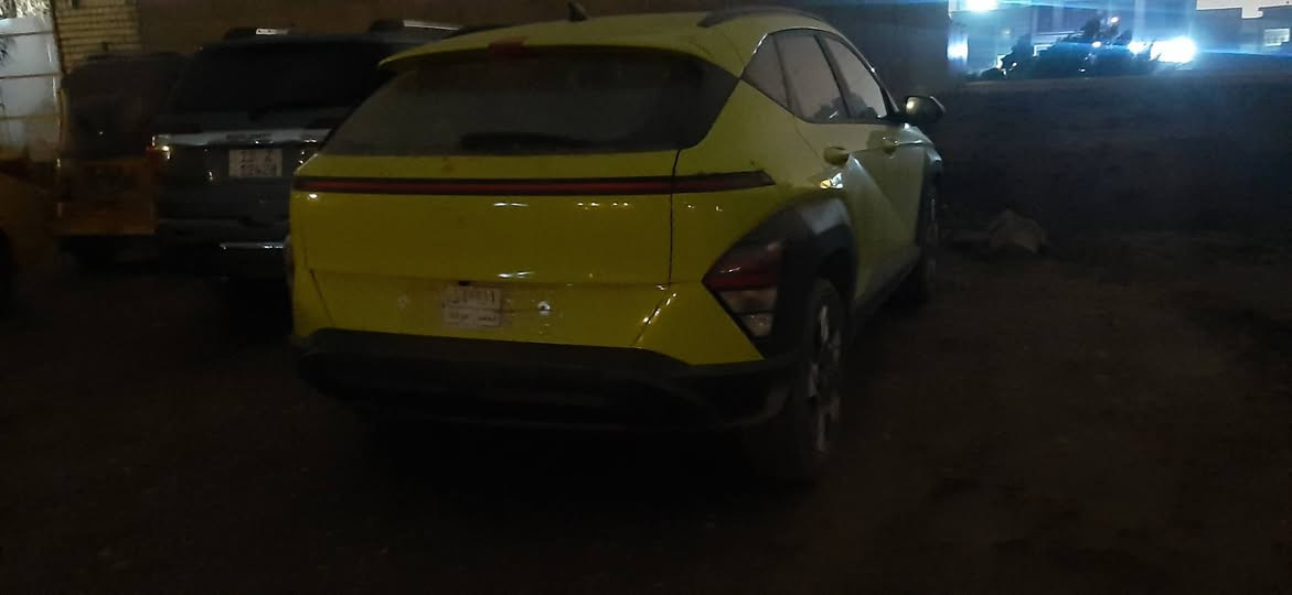 سيارة. كونا  2024.    Hyundai KONA
دواخل اسود 
عداد المسفات ( 11 الف  ) ) يعني زيرووو
محرك رباعي الأسطوانات سعة 2.0 لتر دوش (DOHC)
ناقل حر كة او (الكير) متغير باستمرار مع امكانيه تحويل الناقل  اليدوي (عادي. )
نظام دفع أمامي
(الموصفات وميزات 
* تشغيل السيارة عن بعد 
*تحكم دركسيون اربع جهات
* بوابات تهوية تفتح وغلق مع التشغيل والاطفاء 
* مراية وسطية تعتيم ذاتي 
* نظام دخول بدون مفتاح ( بصمة ابواب + تشغيل +صندوق )
*استيرن رجاج عند اقتراب الخطر
*اشاير بالمري
* نظام صوت من Bose ب8 سماعات 
* شاشتين متصلة بقياس (12.3) انش تعمل بالمس بدقة تصل الى 2K تدعم جميع انظمة الترفيهية ( عدادات و شاشة رئيسية ) 
*  كامرة خلفية تدعم تنبية وتوقف الذاتي و مساعدة على الاستفاف 
* نظام تثبيت السرعة التكيفي، ومساعد الحفاظ على المسار، ومساعد تجنب الاصطدام الأمامي
* إضاءة Led نهارية رفيعة ممتدة على طول حافة غطاء المحرك و صندوق 
*هند بريك بصمه
*اوتو هولد
* وسائد هوائية 8 ( الإرباك )
* تبريد شاشة بنظام مناخيّ بيانو منفصل( امامي وخلفي )
* مقعد ( كهربائية ) بوضعيات مختلفة 
*ماسحه خلفيه
* راديو متصل بالاقمار الصناعية ( Navigating )
* وضعيات قيادة مختلفة ( sport & normal)
* مرئا بشارة LED بنظام النقط العمياء 
* مقود من جلد بنظام تحكم بجميع الاعدادات 
* موصفات اخرى ( هند بريك بصمة + حساس اطارات + نظام نزول منحدرات + تحكم بالانارة الداخلية + عدسات LED امامية + كفرات (ويل) حجم 18 + قيادة ذاتية + ABS + شاحن  Tpsبمنافذ  + Auto Hold + نظام ترحيب ) حادثه قبق جنطه مبدل بلاد 
اضافه الى رقم الشاصي
km8hc3abxru114391
          
السيارة مصلحه جاهزة يحتاج رقم فقط تحياتي لكم جميآ
 (بدون رقم )
 السعر 173 $
* مكان السيارة بغداد الدوره 
* الاستفسار الاتصال
***********

