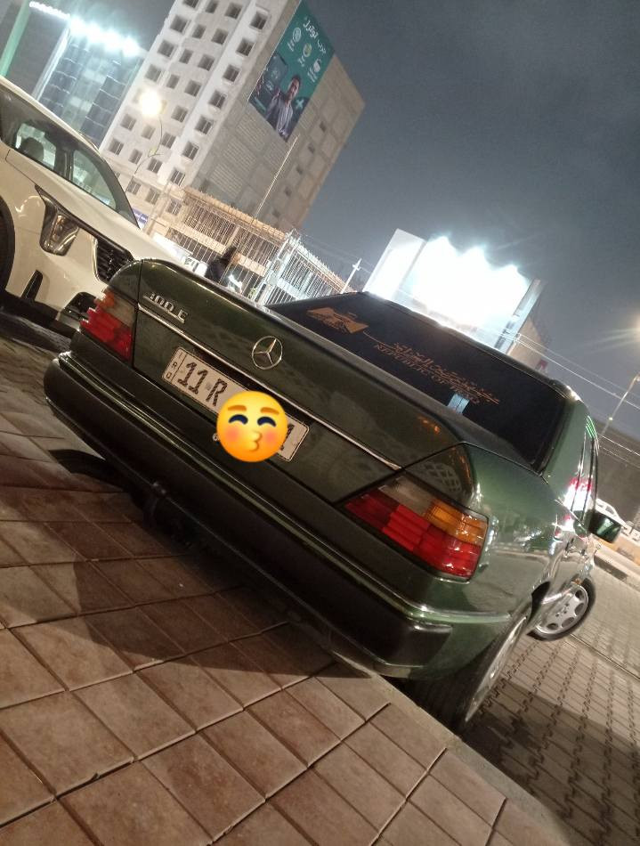 سلام عليكم مارسدس دب للبيع موديل 91 رقم بغداد انكليزي محرك بلادي 6 سلندر /300/ عنكبوت  سياره مكفوله من ضربه مصبوغ عام للجماليه  قواعد بلادي تريد شغال جام كهرباء سياره جاحزه من حداديه وتخم تاير سعر 78بي مجال بسيط ***********
