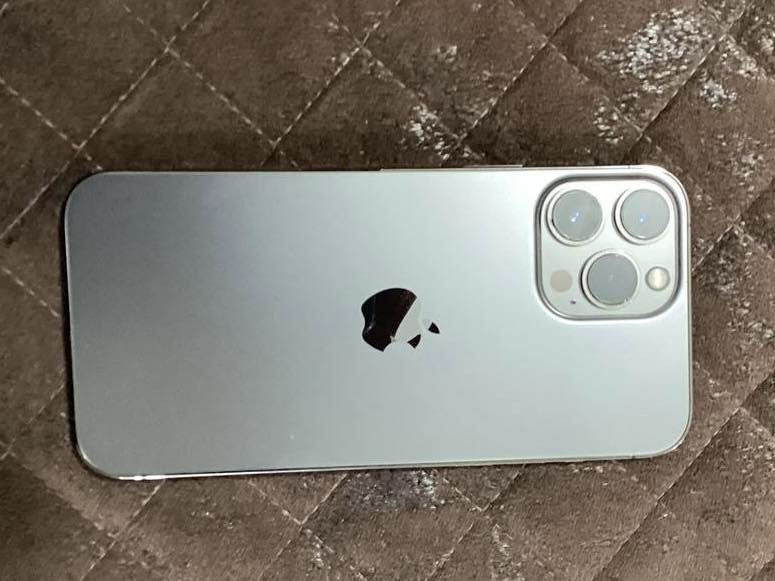 سلام عليكم ايفون ١٣برو ماكس
سعر ٤٥٠وبي مجال مستبدل شاشه فقط بطاريه ٧٧ نضافته واحد على واحد 

***********
