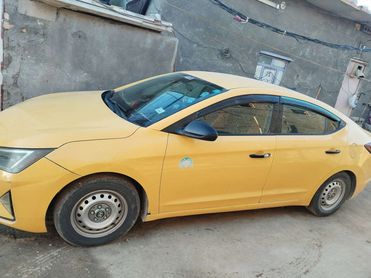السلام عليكم الانتره 19 البيع لسعر 120 وبيه مجال تبريد ثلج حادث سياره داخل المنشور تحويل مباشر هذا رقمي ***********
