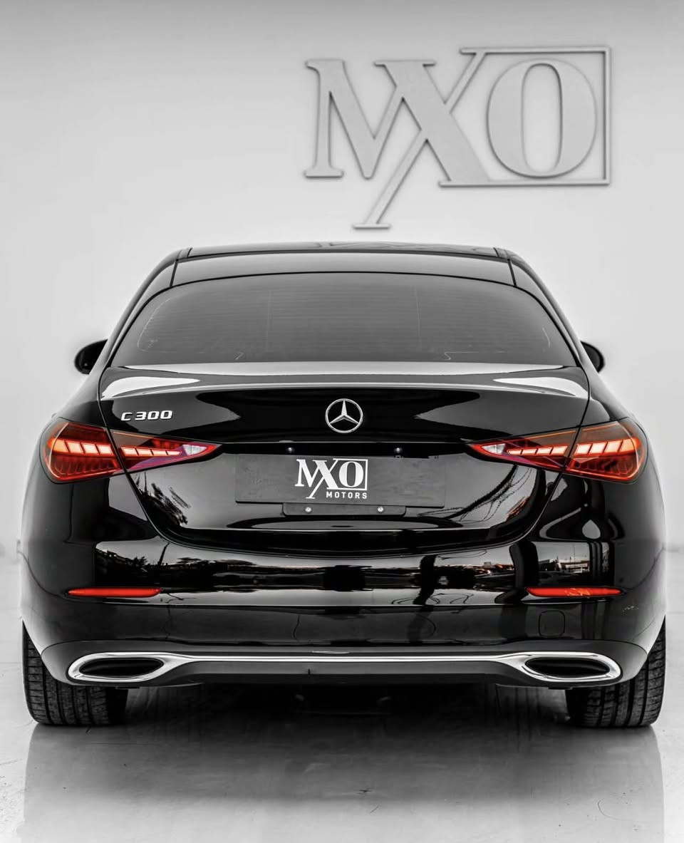 مارسيدس C300 2023
ماشية 33  الف
4 سلندر 
فول مواصفات 
فتحة 
بدون صبغ و تبديل و تعديل
بدون ايرباك 

تفاصيل اكثر واتساب

0750 534 4376
