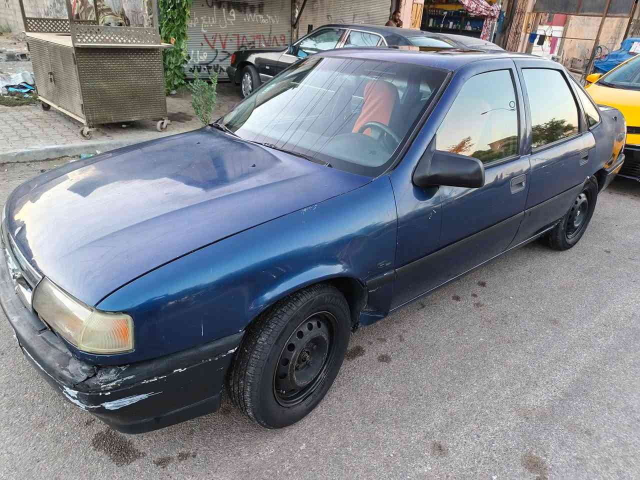 السلام عليكم اوبل فكتر ا 18  موديل ٩٢  دفتر بانزين سنويه صاقطه بسنه ٢١ سياره جاهزه بس يحتاج قاط صبغ السعر ٣٥وبيه مجال للطيبين التفاصيل خابرني على هذه الرقم ***********
