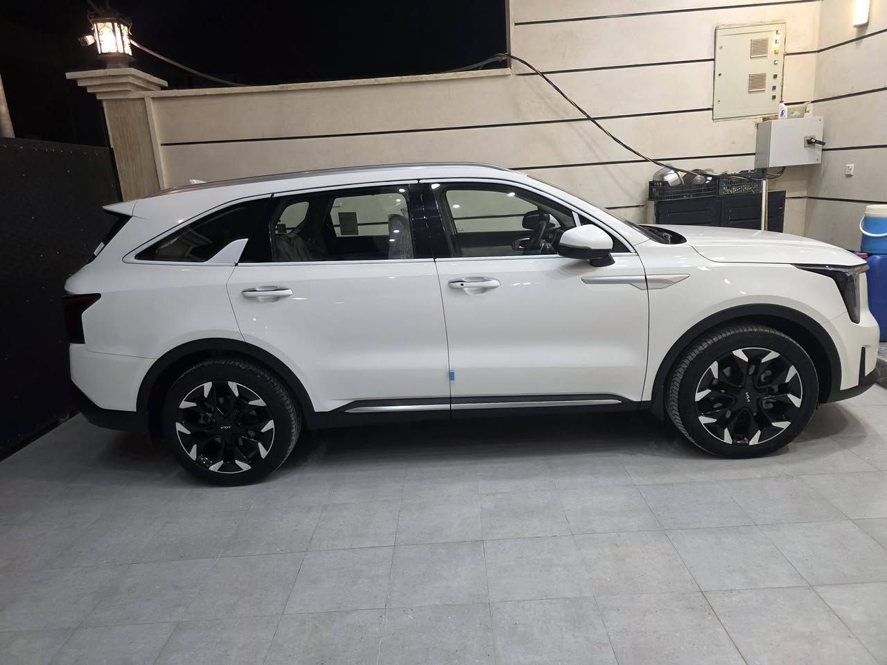 سلام عليكم للبيع   سورنتو 2025
رقم اربيل خليجي  ٣ قطع تبريد 
فول مواصفات 
ويل 20
شاشه متصل بيانو 
أناره محيطيه 
لدات اماميه خلفيه 
كير ماوس وشفتات 

السيارة زيرو عاده 8الف
6 سلندر 7 راكب 
مكاني واسط الزبيديه 

السعر 335

رقم الهاتف.***********
