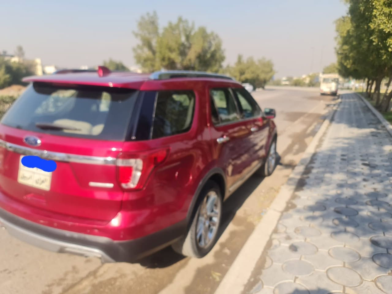 السلام عليكم 
                 للبيع فقط
 فورد اكسبلورر  موديل  2016      7 راكب 
    مواصفات لمتد محرك 6 سلندر  
  بصمة تشغيل  بصمة ابواب 
     كشنات جلد بيجي 
     كشنات تدفئة وتبريد 
شاشة سوني 
تدفئة ستيرن 
  شفتات ستيرن    تحكمات ستيرن جهتين 
انارة داخلية  7  الوان 
   3  وضعيات قيادة 
    كود باب 
   مقاعد كهرباء 
سقف بانوراما 
    حركة دركة ستيرن كهرباء 
  صندوق شفط 
        وبيها بعد مواصفات 
  السيارة ماشية  اكثر من  171 الف ميل 
بيها صبغ جاملغين امامي بدون بنيد  مع بابين خلفية  
      حدادية  صدر امامي نص عمر
   
    مكان السيارة  بغداد 
     السعر المطلوب   125  الف مع مجال بسيط جدا 
  الاتصال  واتساب  ***********
