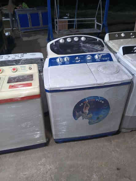 *********** للبيع المكان عمانيه
