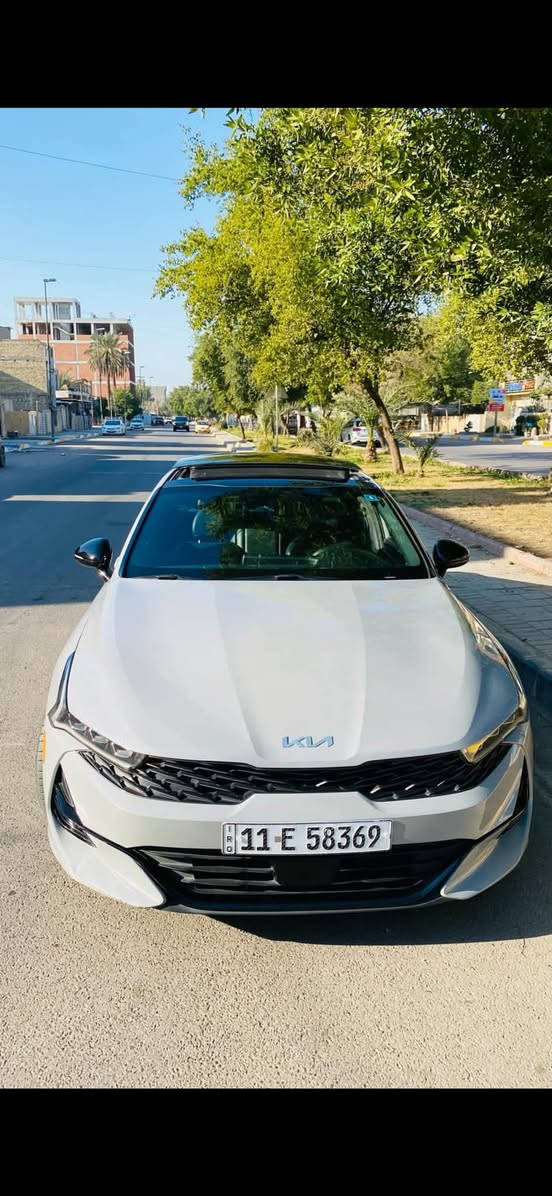 سلام عليكم من رخصت الادمن k5 موديل2022  GT line
المواصفات
*تشغيل عن بعد 
*رادارات
*توقف ذاتي
*بنوراما
*كشنات جلد 
*لايت زينون 3 عدسات
*شاشة كار بلي
*انارة LED
*رقم بغداد حره
 
ومواصفات الGT LINE معروفه

العنوان ذي قار الناصريه
رقم ***********
