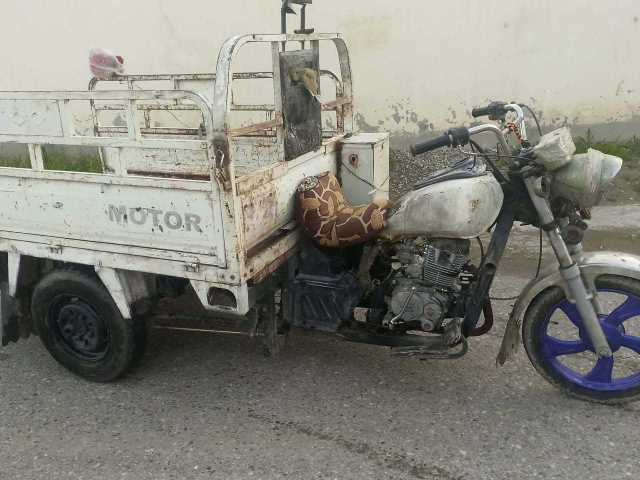 السلام عليكم ستوتة للبيع مديل 2010 سنوية اوراق كاملة السعر 750وبيها مجال مكفوله كفالة عامه
مكان ديالى العنبكية ناحية السلام  رقم هاتف 
***********
