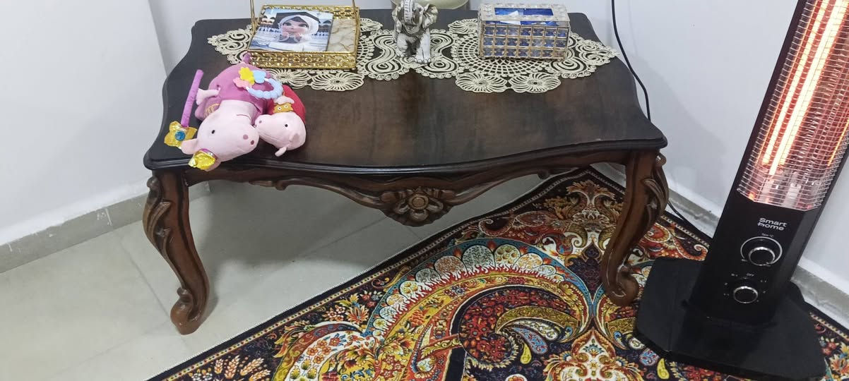 السلام عليكم طخم تركي زان 10قطع زائد طبله وسطيه لون صاج مدوشم جديد مثل ما مبين بالصور السعر 600الف بغداد الكرخ البكريه ***********/***********
