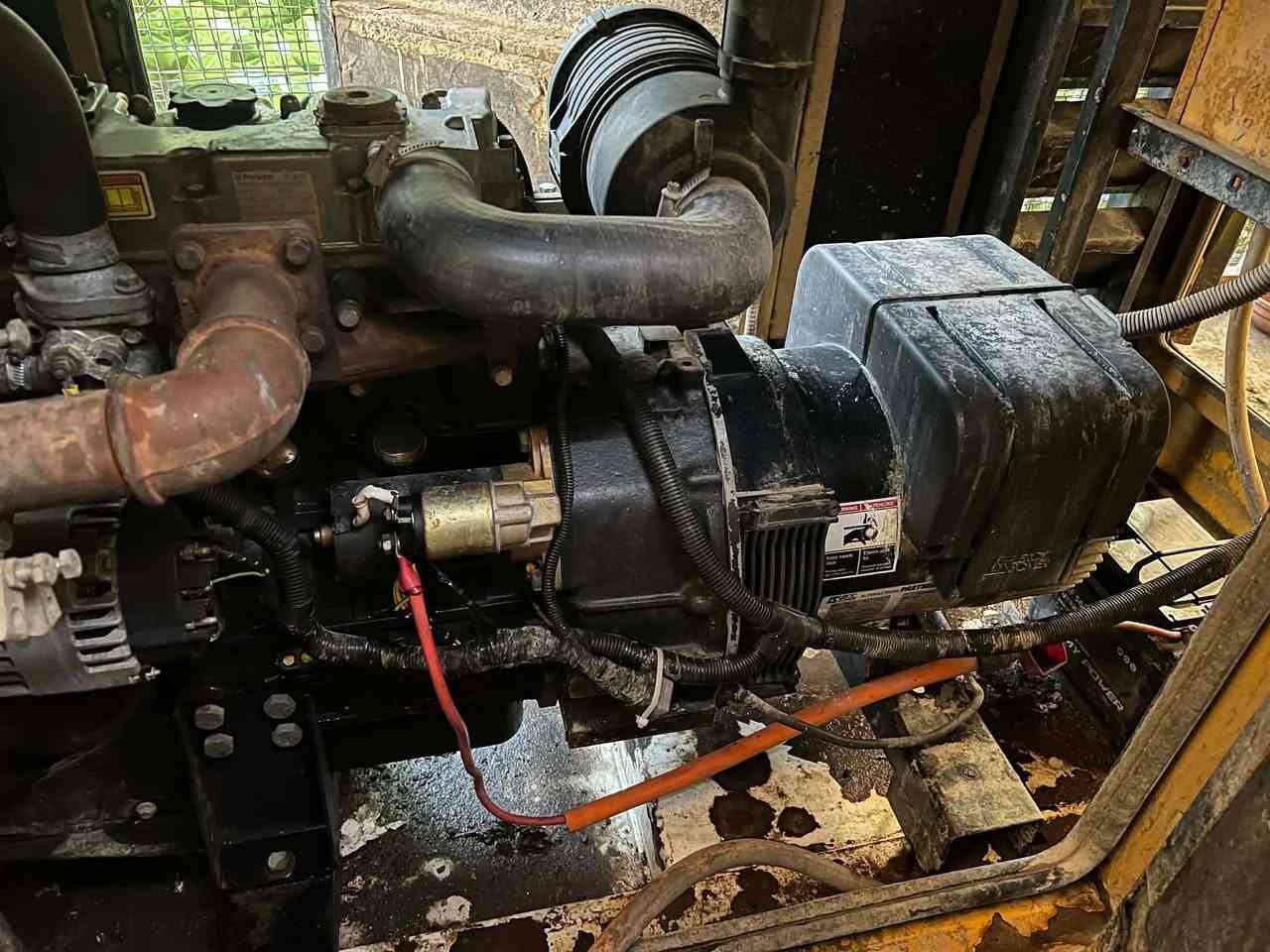 مولد بيركنز بزون 17.5KV ثري فيز راس التوليد لوري سمر كاتم بلادي مكفولة من الفتح و التبخير كلها على وضع الشركة
مكان المولد بغداد الجديدة
سعر 35 وبيها مجال


**إذا كنت صاحب هذا الإعلان وتريد حذفه لأي سبب، رجاءا أرسل رسالة إلى الدعم الفني**