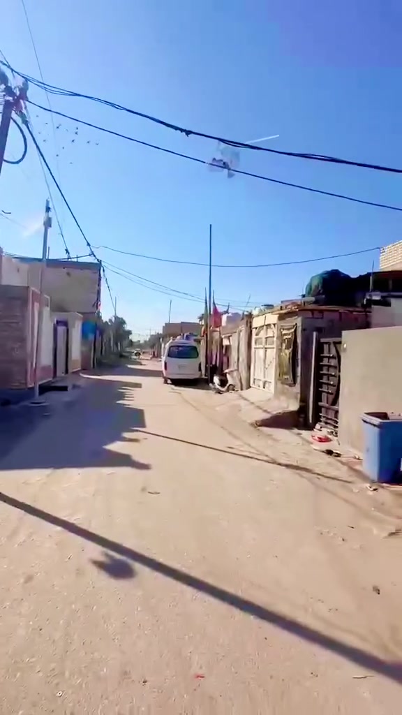 بيت مساحه ١٠٠ متر صب مسلح نضيف البيت استقبال معزول وممر وصاله وملحقات وغرفه جبيره وترك وبيتونه كبيره التصوير قديم بيت جاهز وحاليا ماجر اجاره ٢٠٠  الفرع مقابل سوك الدسيم قرب حسينيه الفرع المقابل السوك شارع تبليط الاستفسار   *********** السعر ٤٥
