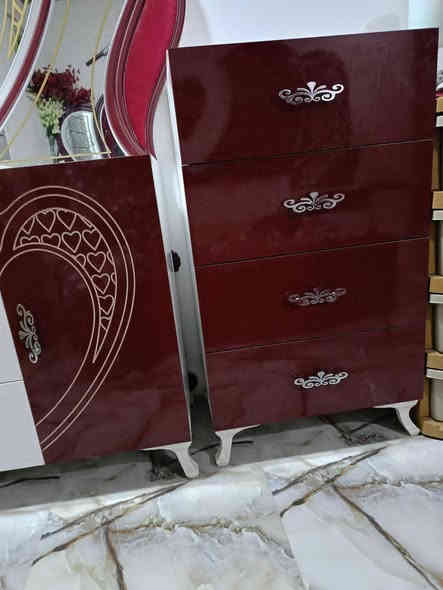 ا
السلا م عليكم غرفه تركي درجه أوله شرط نضافه ٩٠
٩ قطع العدد
السعر ٥٠٠بيع مستعجل
***********
***********
