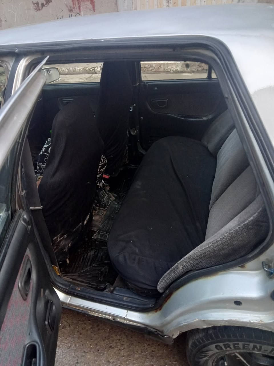 انتره هونداي موديل 1994
سنويه 2030
بسمي 
النضافه كدام العين 
السعر 25 وبيه مجال 
رقم بي وتساب ***********
