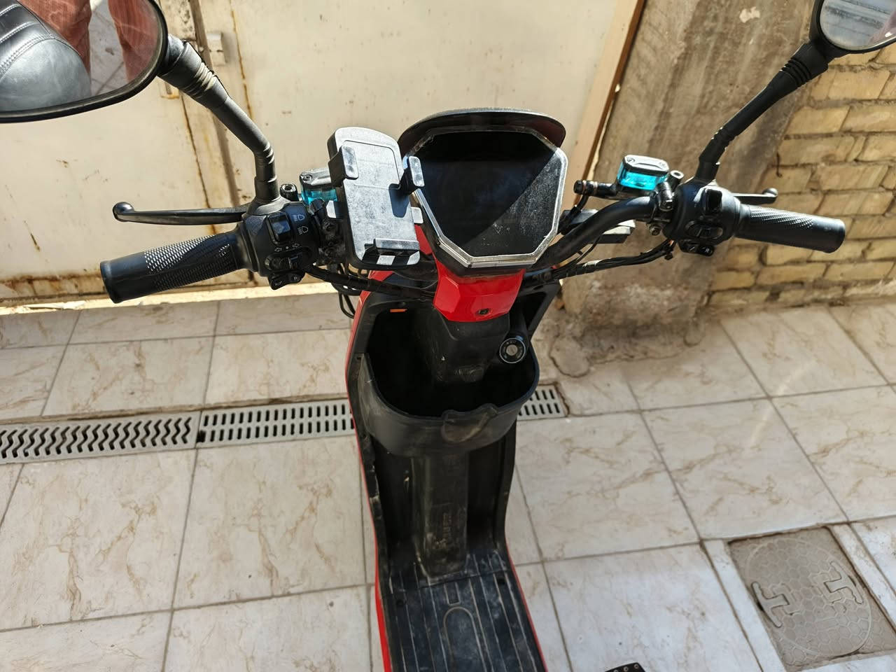 السلام عليكم دراجه شحن للبيع دراجه ار تسعه العنوان كربلاء البوبيات رقم الهاتف ***********  السعر400  بيه مجال قليل
