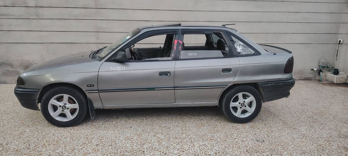 للبيع ASTRA موديل 1992حجم 16 رقم نينوئ جديد اني الشرعي كير شرط محرك بدايه نفخ تجي و اجيك ضرر شبر با التكمه واكع عليها بلوكه مصبوغه عام جماليه للتواصل***********//***********
