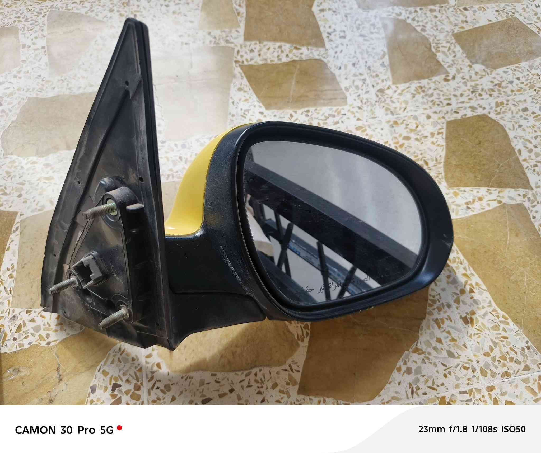 أغراض للبيع ..شرط النظافه
***********
1 ..مرآة سحب صفحة الأيمين النترا 2010/السعر (25000) 
2..مرآة سحب صفحة اليسار اكسنت دبدوب السعر(25000) 
3..مسجل سياره النترا مقدس. السعر (25000) 
 4..فرشه سيكي دشبول السعر(4000) 
5..ولف حماوه أصلي مال كصه سيكي (10.000) 
6..تكوه يم الكير جوكر السعر (5000) 
7..شريط استيرن تجاري.سياره كيا سيراتو 2012السعر (10.000) 
8.. كبات سياره سيكي اصلي..السعر (10.000)
