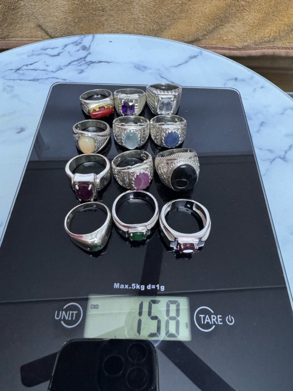 السلام عليكم

١٢ خاتم للبيع كلهن صياغات ممتازه عيار الفضه ٩٥٠ والأحجار اصليه غير معالجه

ياقوت افريقي غير معالج عدد ٣

زمرد زانبي عدد ٢

مرجان تونسي داير نحاس عدد ١

توباز افريقي اصلي عدد ١

اكوامارين عدد ١ 

زفير عدد ١

عقيق اسود يماني شفه عدد ١

اوبال اثيوبي عدد ١ 

جمشت تراش عدد ١ 

البيع جمله ومفرد 

للاستفسار اتصال او واتساب ***********