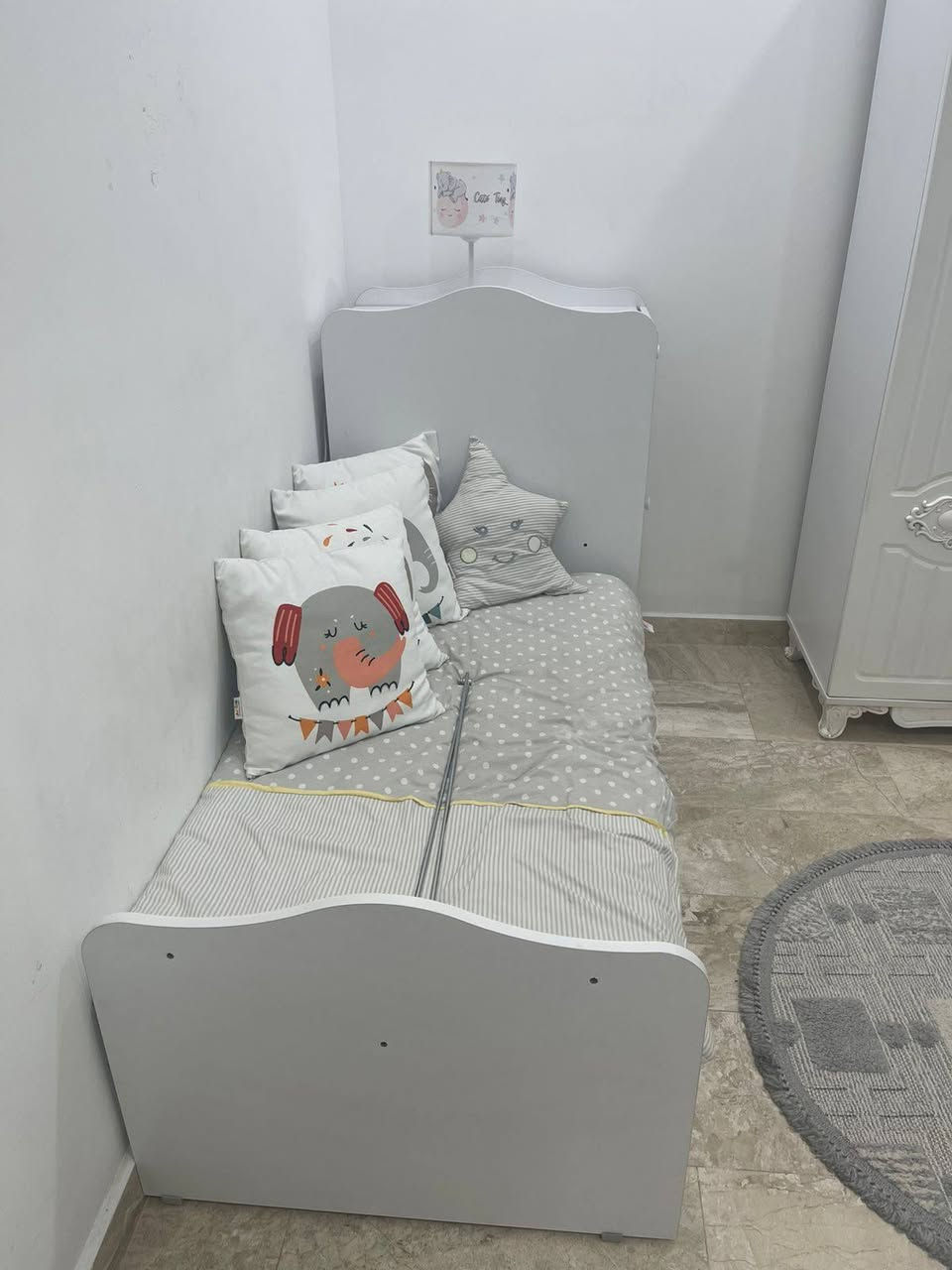 غرفه بناتية لبيع مكان اصليخ السعر ٥٠٠ وبي مجال اتصال عل رقم ***********
