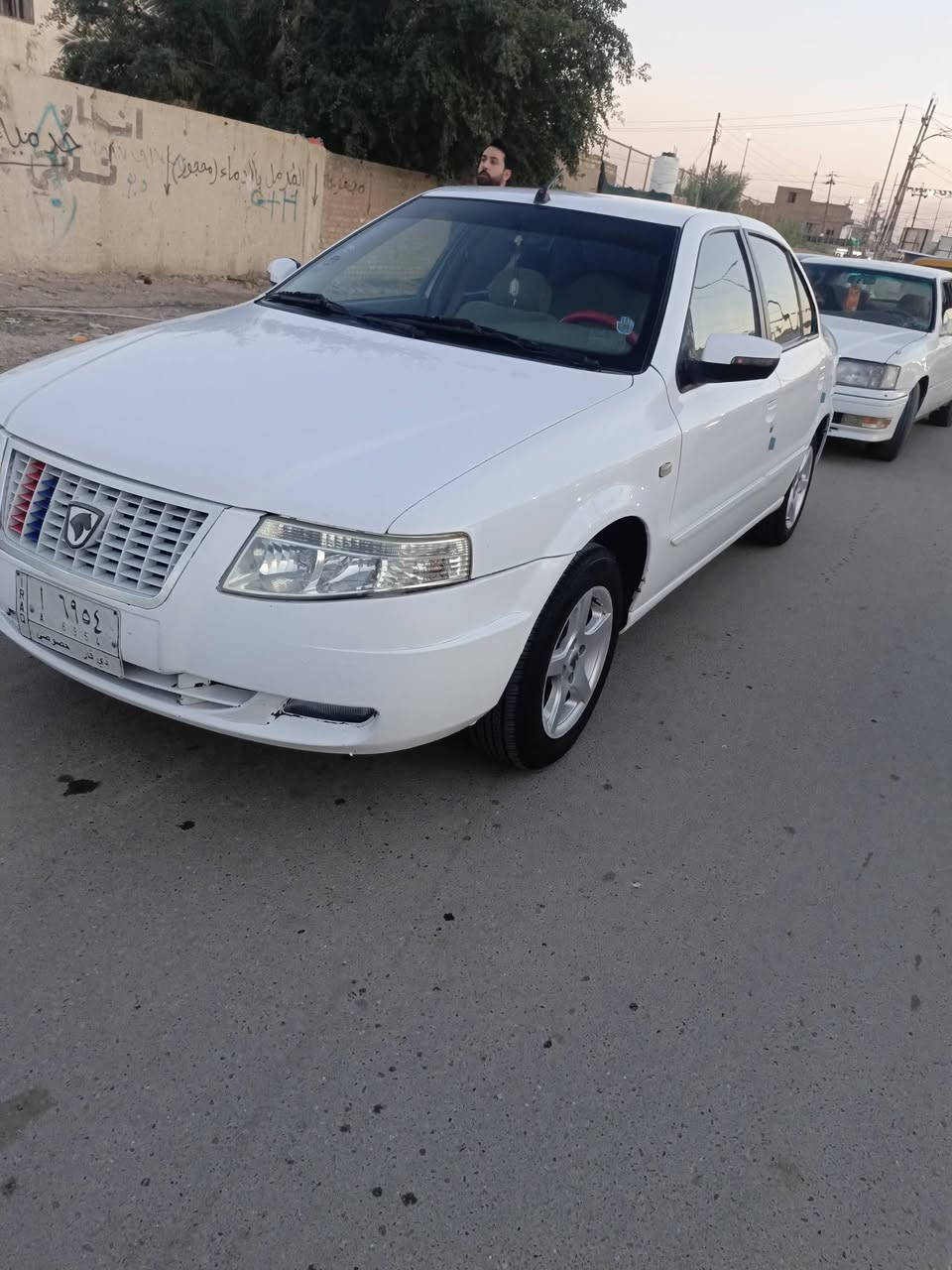 السلام عليكم
سمند 2011  رقم ذي قار باسمي مكفوله وجاهزا من كلشي من تبريد لمكينا لحداديه كهربائيات ع البلاد السياده نضيفا السعر 44 وبيها مجال 
***********
