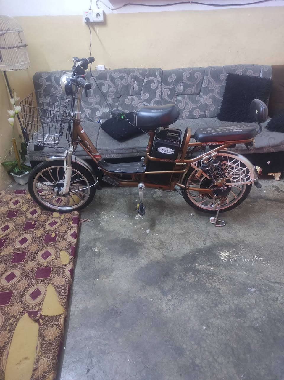 ماطور شحن حيل نضيف عطل ماعرف شنو سبب ابيع هيج انطي سعرك بس كون تقيمه بضمير مكاني كركوك حي نصر ***********
