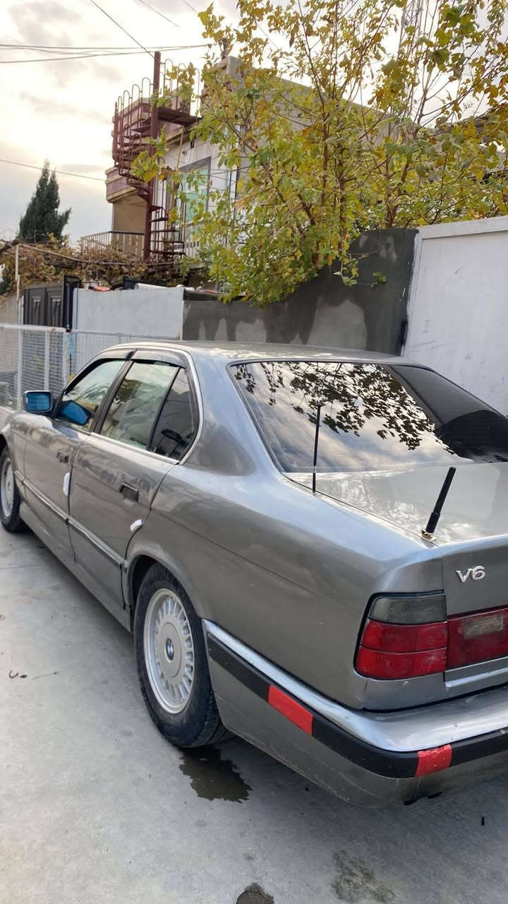 مۆدیل٩١دوجام کارەبا گەرمی ئیس دەکا مەزبوت کەپسە یەک   جەمپی پیشەوەی هەیە  تازە سبوخ عام کراوە بۆ جوانی جوانکاریشی بۆ
کراوە ٥٢٥ی گیر عادیە علوجە
موس براوە بەشەرت
خوار هەمو بازار 
شوین رانیە
وتساب فایبەر
***********
