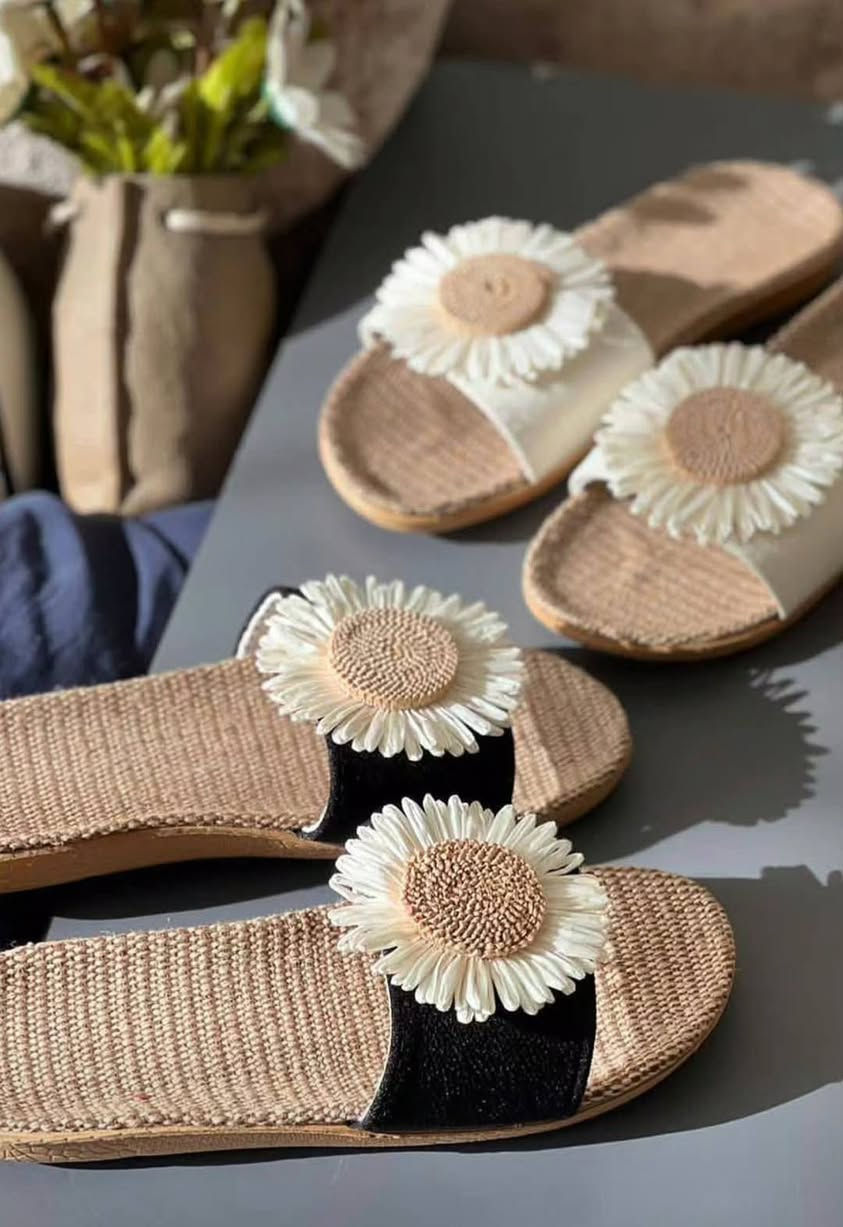 استقبلي الصيف 🌞🌴🏄🎇بخطوات كلها انوثه وراحة عنوان لمسة أنوثة شارع الاطباء المجمع الملكي التجاري مجاور دكتورة عبير ناهي يتوفر❤ توصيل


**إذا كنت صاحب هذا الإعلان وتريد حذفه لأي سبب، رجاءا أرسل رسالة إلى الدعم الفني**