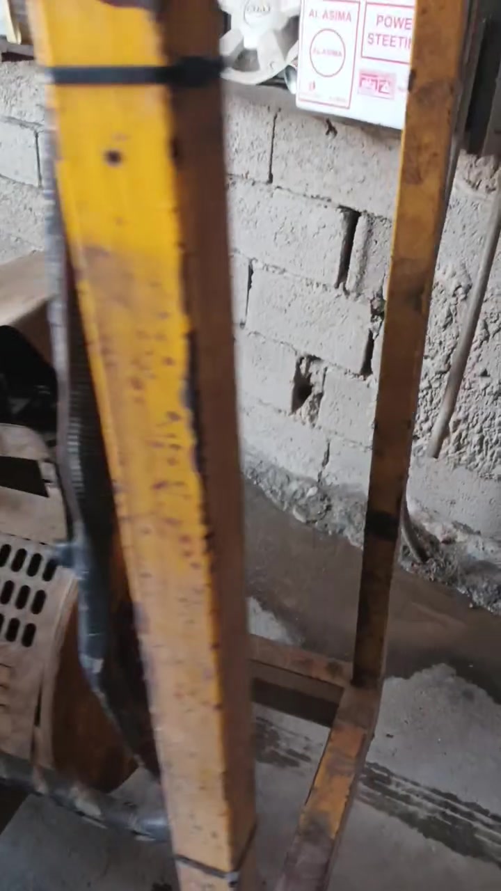 السلام عليكم ورحمه
عندي مولد كيا 30Kv محرك2701 ثمن ثكالات محرك جديد مجفت مكان بغداد التاجي السعر 14ورقه 
رقم***********
***********
