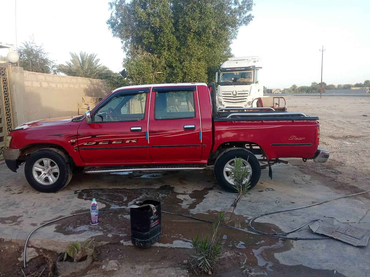 سلام عليكم بيكم دير البيع موديل 2013مكينه وكير وشاصي مكفولات سياره حلوه مال بيت  مكانك واسط العزيزيه التصال على رقم ***********
