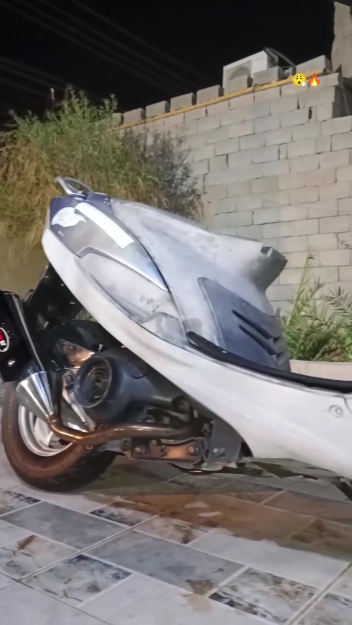 السلام عليكم ماكس منغولي للبيع دراجه كامله بمعنه الكلمه سلف نكره وحده يمته ماتجي تشغل اذا مو نكره مرجوعه كهربائيات كلها شغاله لاتبخير لانضوح مكينه خرسه تسمع بس صوت لكزوز اي صوت بلمكينه ماكو خرسه الدراجه من لطول لطول بلاديه شوفت عينك وكلج امامي رياضي  ... الدراجه رايدها ب850 وبيها مجال قليل مكاني بصره ابو الخصيب 
رقمي شغال ***********
