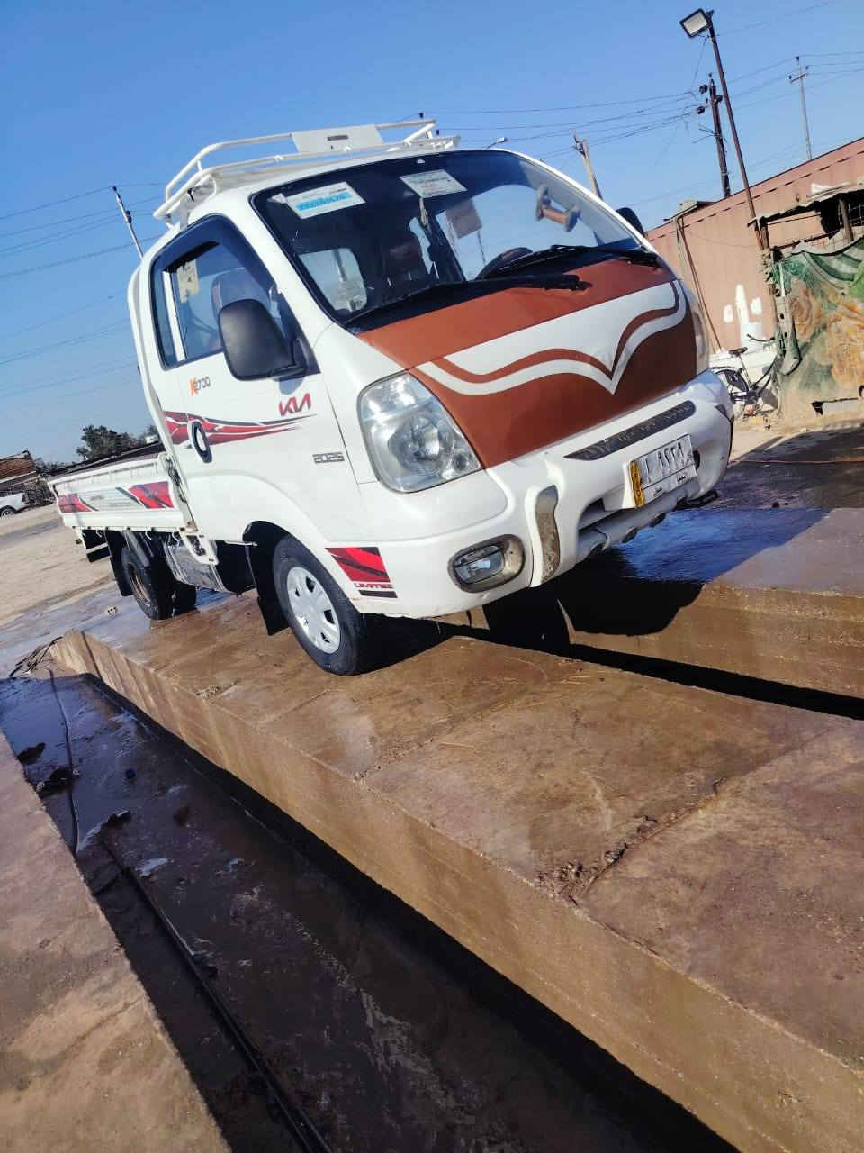 سلام عليكم كيه حمل موديل 2012 محرك جديد كير اكسل كفاله عامه تخم تاير رقم نجف تحويل مباشر سعر 105 شده وخمسه وبيه مجال مكلف بل نشر المكان بغداد نهروان ***********
