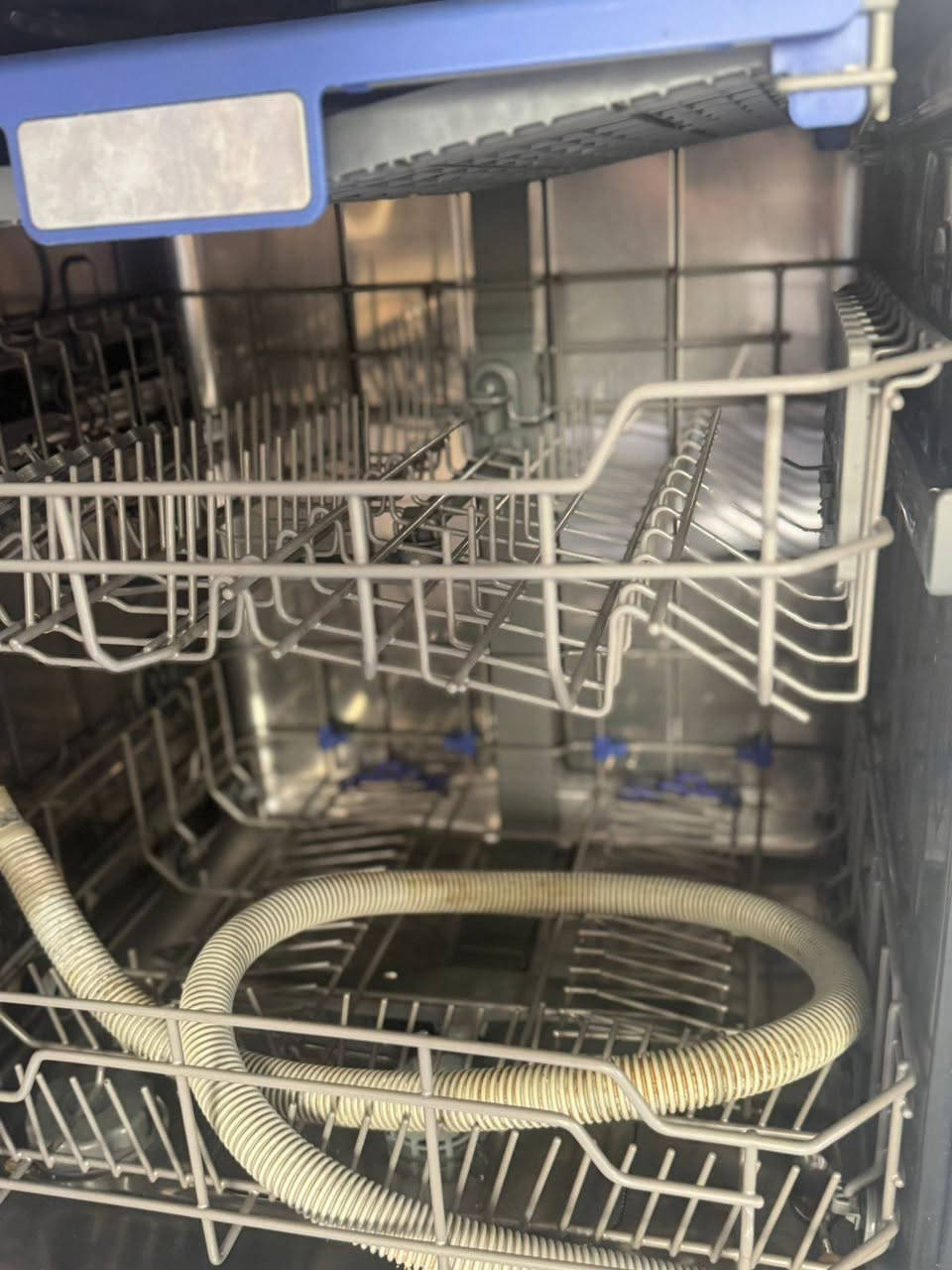 مكلفه بالنشر غساله صحون الحافظ نظيفه 170 وبيها مجال


**إذا كنت صاحب هذا الإعلان وتريد حذفه لأي سبب، رجاءا أرسل رسالة إلى الدعم الفني**