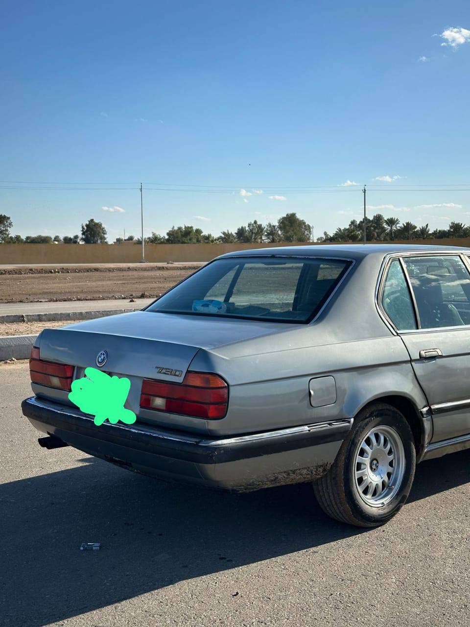 من رخصة الادمن سياره BMW 730V8 li
مكينه وكير جدد بيها شلعه تشك الكاع كشرها 70% مصبوغه عام للجماليه دواخلها حلوه نضيفه تخم تاير جديد السياره موديل 1994 صدرها 80% 
تحويل ثاني يوم سعر السياره 45 وبيها مجال بسيط للأستفسار 
*********** 
مكان السياره بغداد او العزيزيه بغداد, العراق
