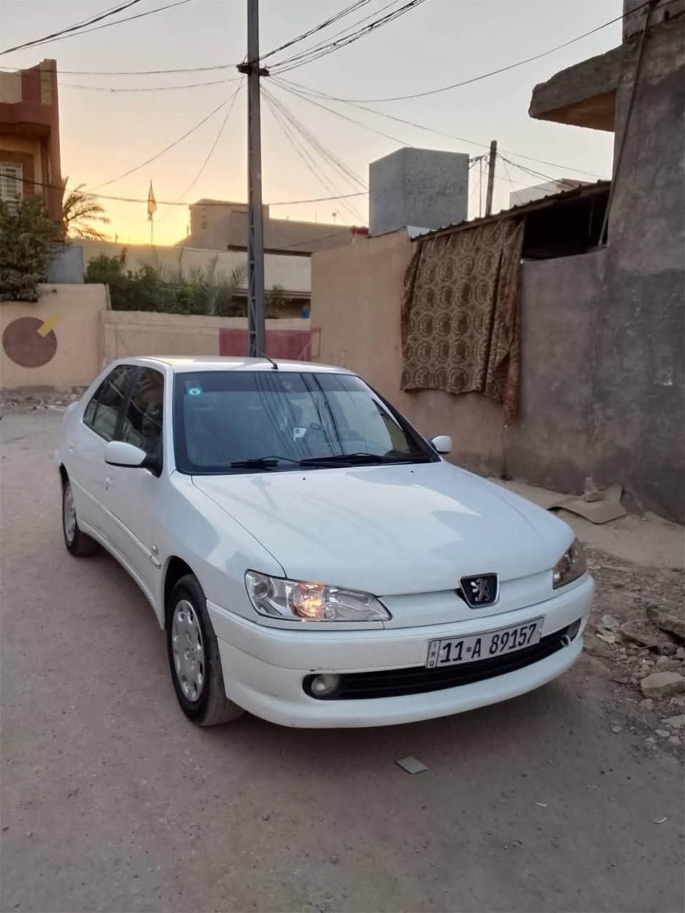 السلام عليكم بيجو فرنسي 2001 رقم بغداد  انكليزي باسمي سياره جاهزه من كلشي تبريد تدفئه كير مكينه مكفولات كير عادي السياره
السعر 50 وبيه مجال 
 مكاني ديالى الخالص رقمي *********** اتصل وادلل
