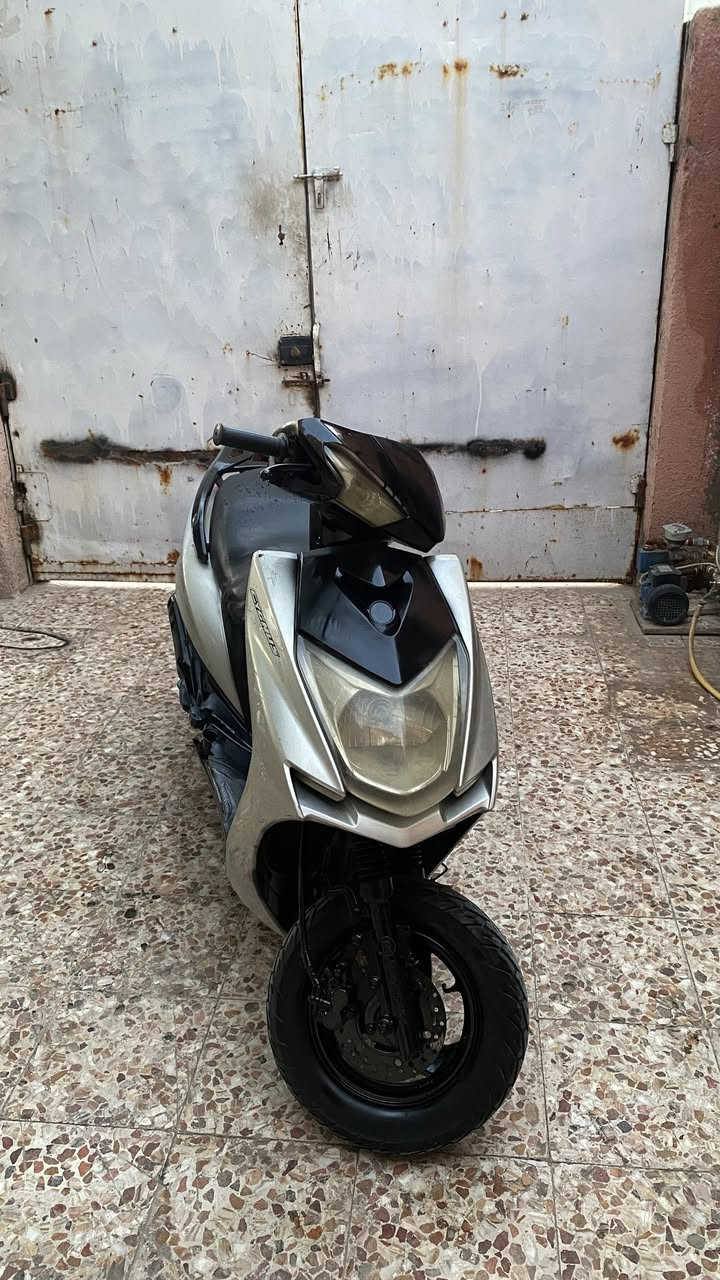 للبيع سكنس موديل 21 كهربائيات كلها شغاله دراجة ما مفتوحة سعر 400 وبيها مجل ***********
