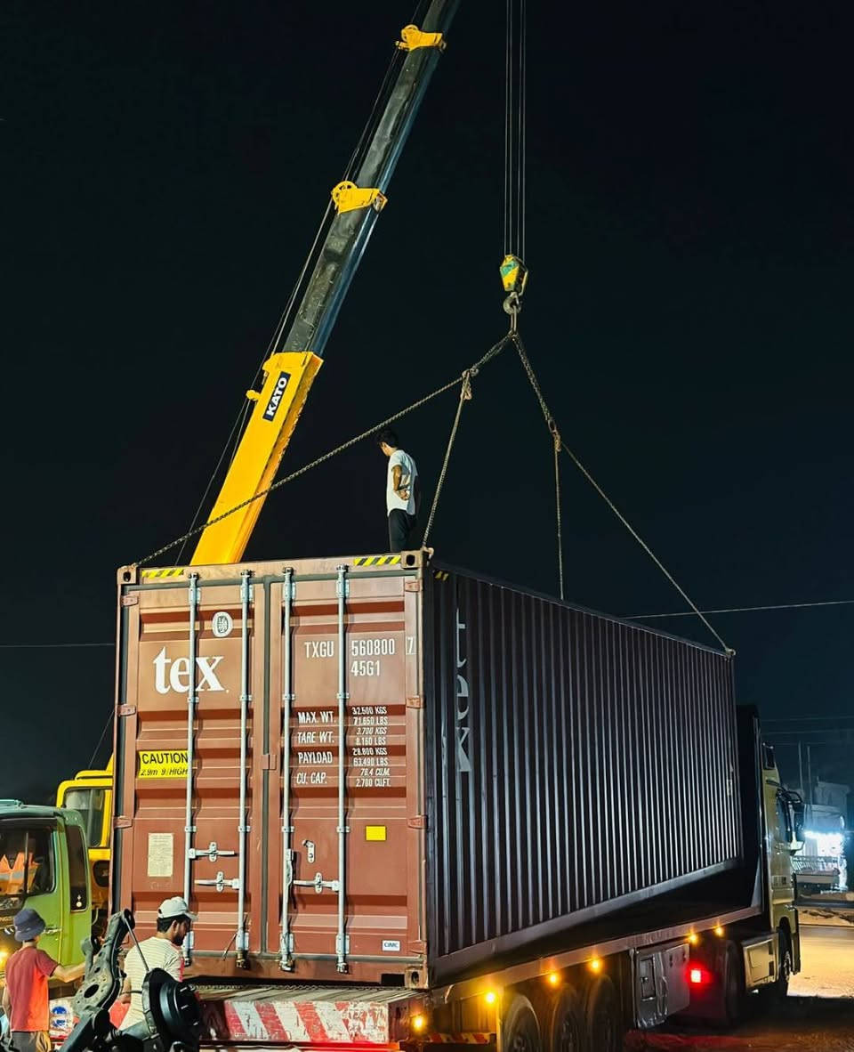 السلطاني القطع الغيار
جمله ------- مفرد 

على بركة الله تم وصول حاويات جديد كل ما يخص هونداي ستاركس وكيا بنكو 2700 وكيا بنكو 3 زورونا في مقرنا الكائن حله - نادر - الحي الصناعي - مقابل كراج البلديه - مجاور دائرة المجاري.     
   للأتصال على الارقام التاليه 
*********** رائد السلطاني 

***********50 قاسم السلطاني 
*********** راسم السلطاني
